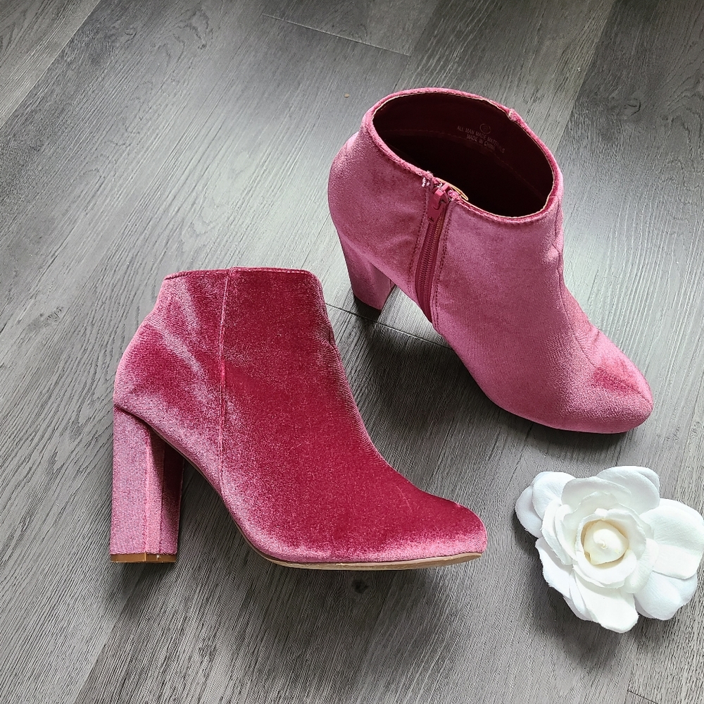 Liliana Velvet Booties